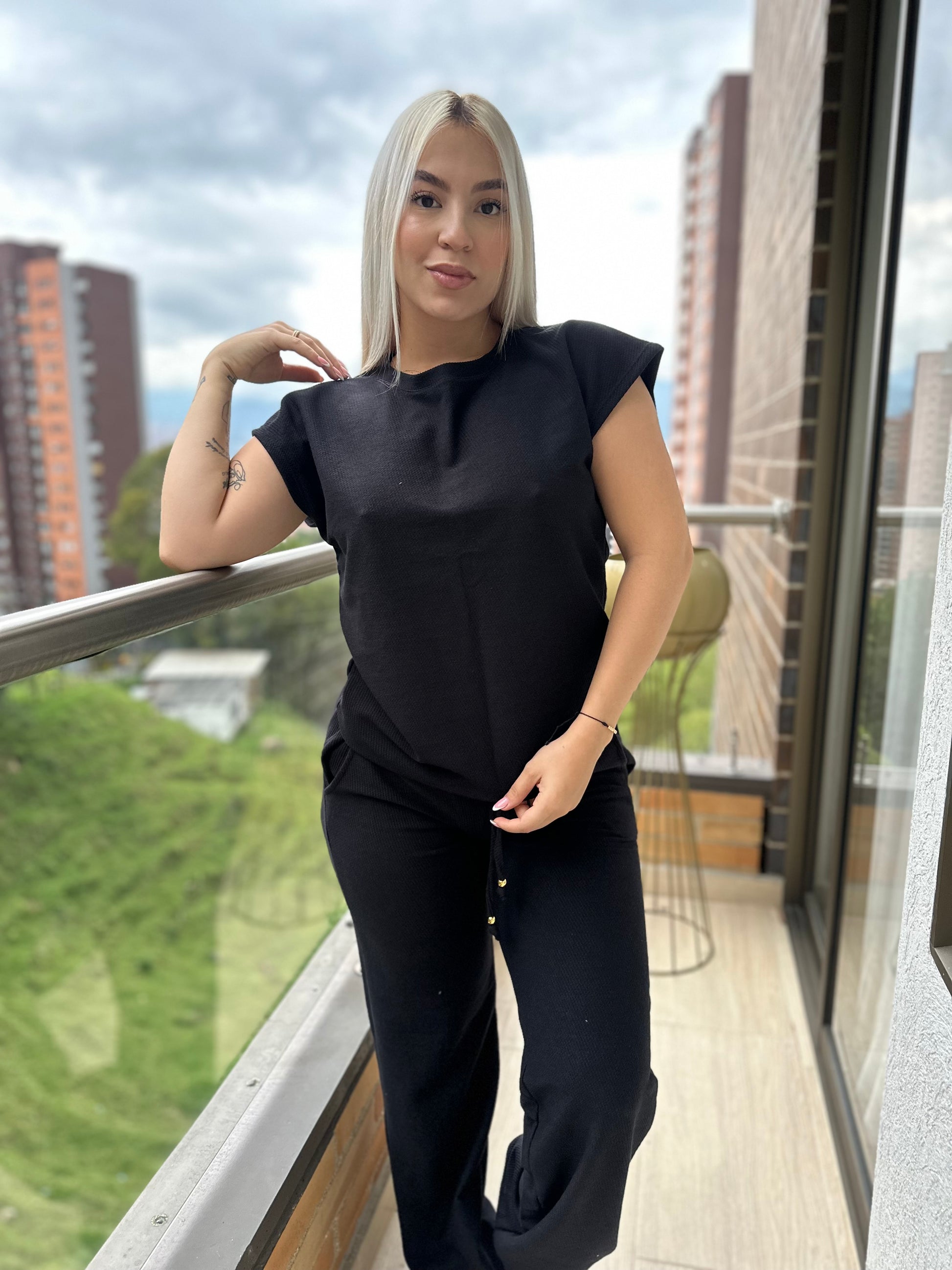 CAMISETA EMILIA