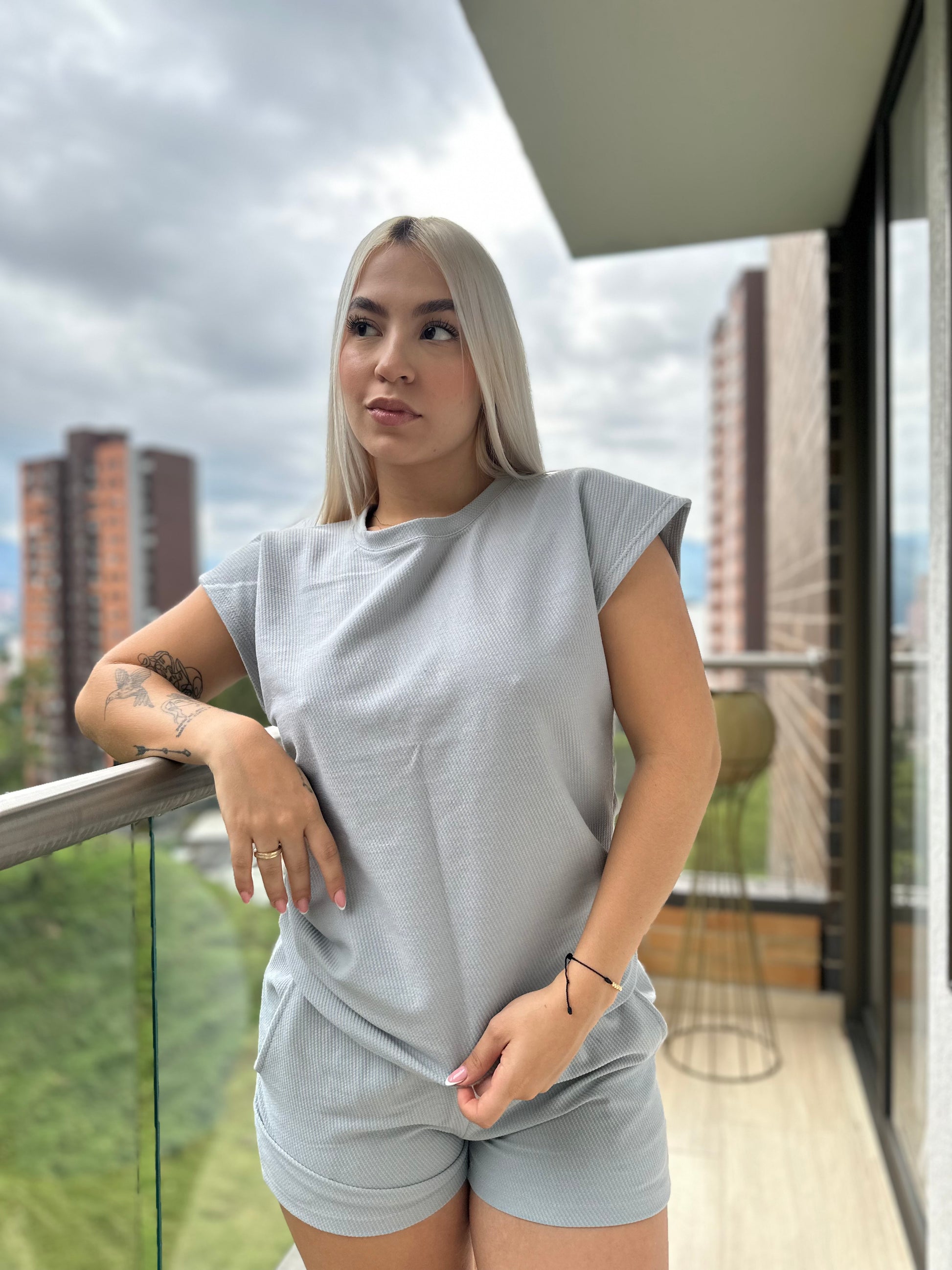 CAMISETA EMILIA